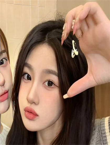 猫眼三姐妹新旧版对比：技术进步与改编差异，获奖作品